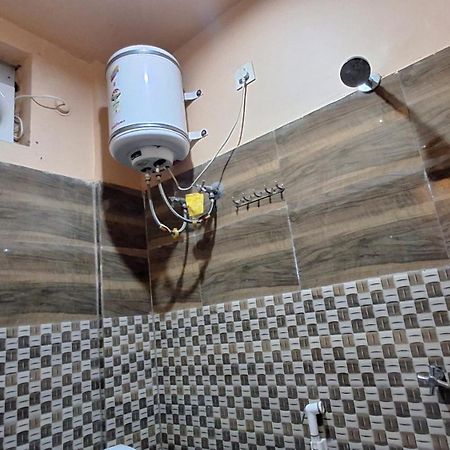 ורנאסי Shree Balaji Paying Guest House מראה חיצוני תמונה