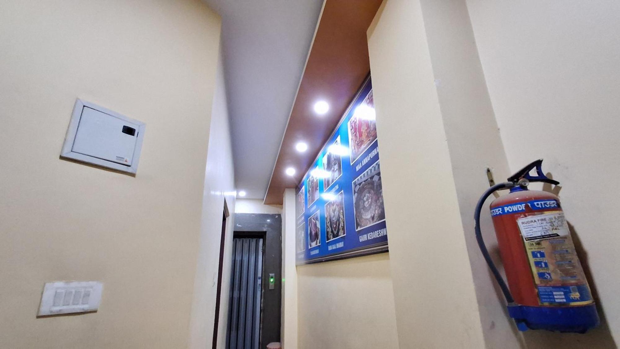 ורנאסי Shree Balaji Paying Guest House מראה חיצוני תמונה