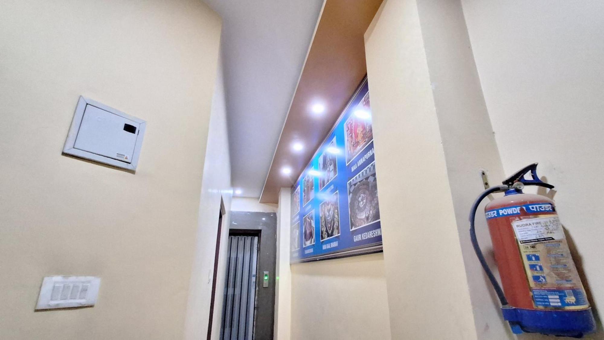 ורנאסי Shree Balaji Paying Guest House מראה חיצוני תמונה